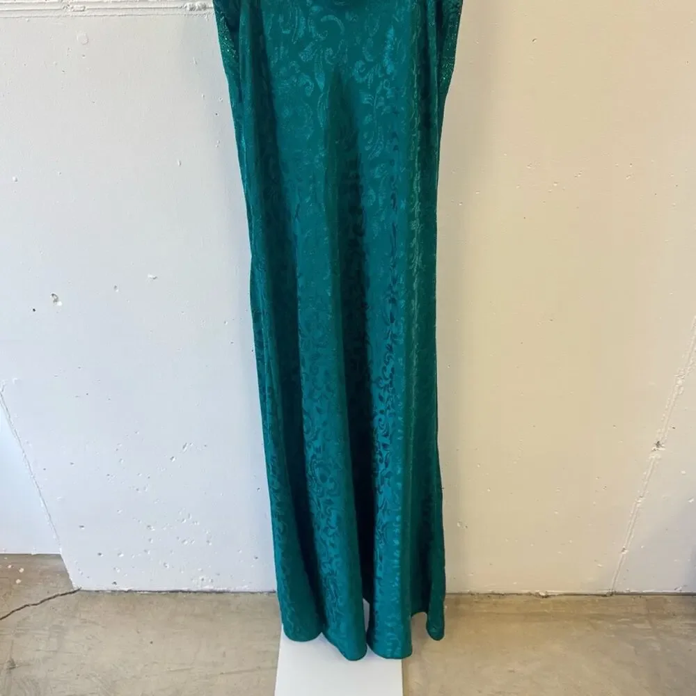 Vintage Victoria’s Secret Emerald Green Lace Sequin Midi Slip‎ Large